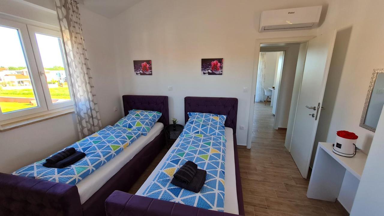 Villa Robert Kaštelir Esterno foto