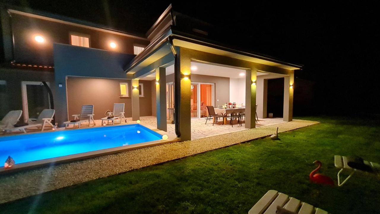 Villa Robert Kaštelir Esterno foto