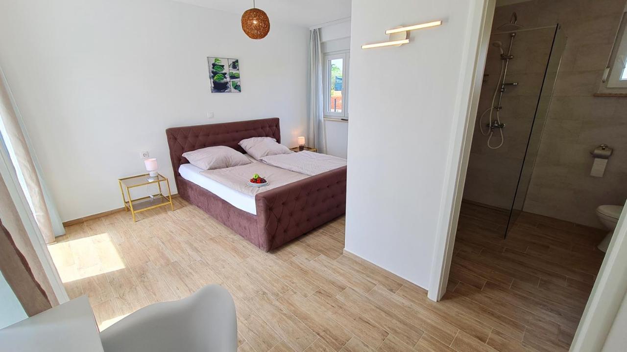 Villa Robert Kaštelir Esterno foto