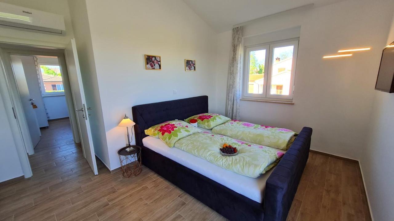 Villa Robert Kaštelir Esterno foto