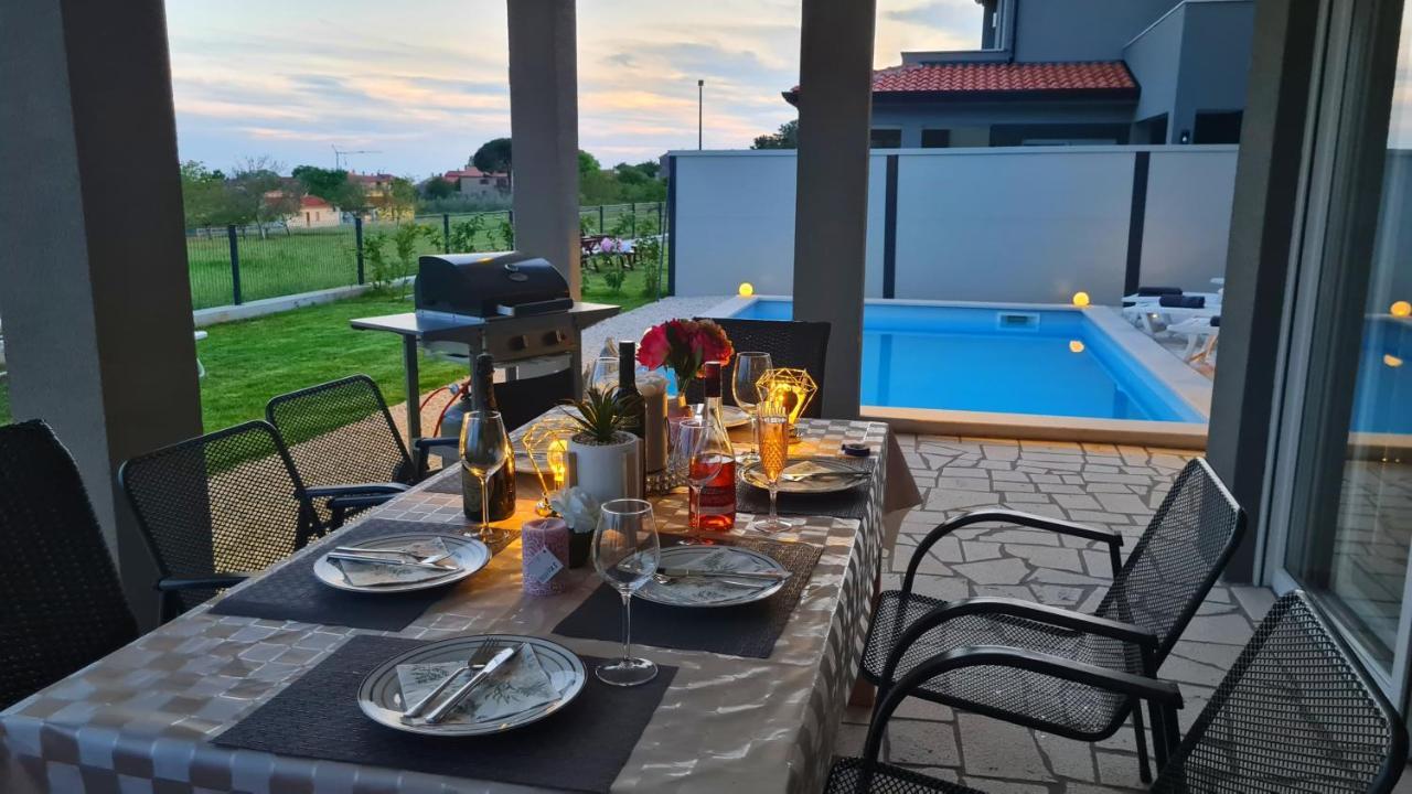 Villa Robert Kaštelir Esterno foto