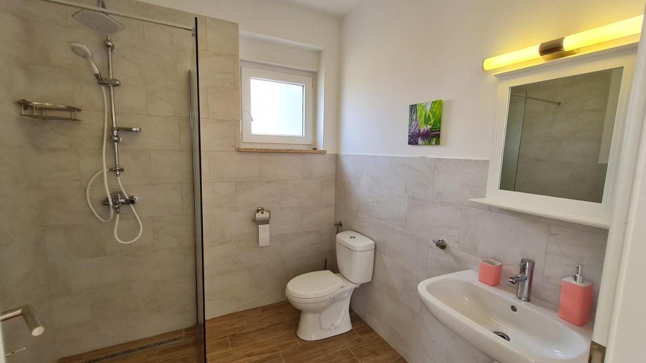 Villa Robert Kaštelir Esterno foto