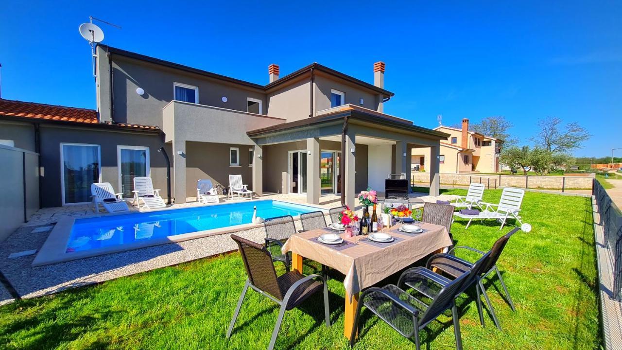 Villa Robert Kaštelir Esterno foto