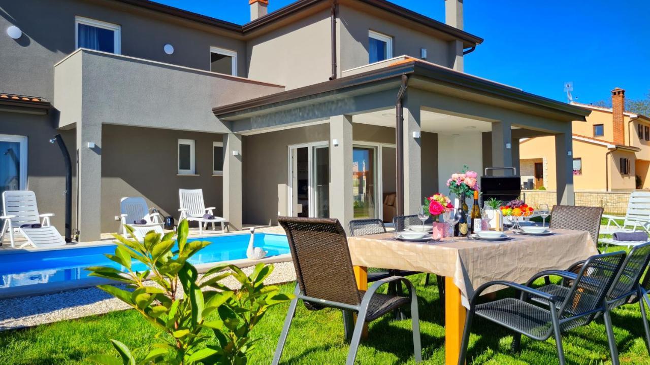 Villa Robert Kaštelir Esterno foto